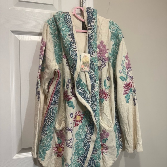 JOHNNY WAS
BIYA SHORT HOODIE SIZE XL - Picture 6 of 14